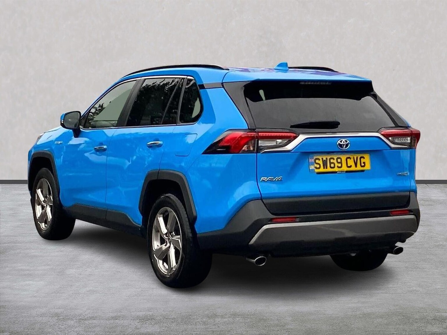 Used Toyota RAV4 2020 for sale - 76464715: Photo 2