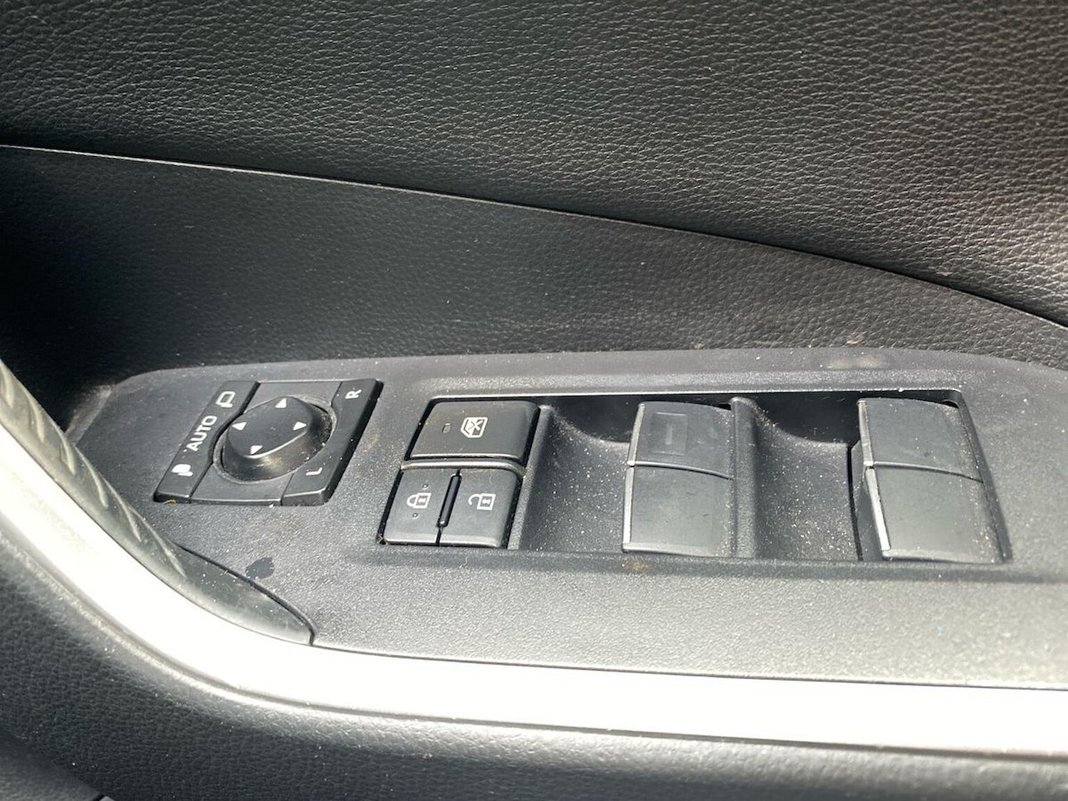 Used Toyota RAV4 2020 for sale - 76464715: Photo 21