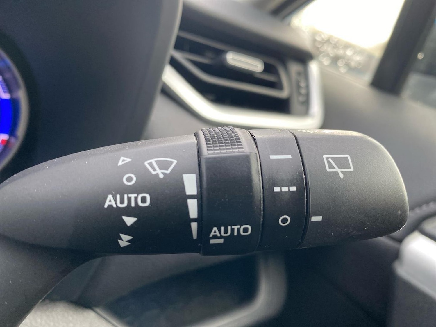 Used Toyota RAV4 2020 for sale - 76464715: Photo 28