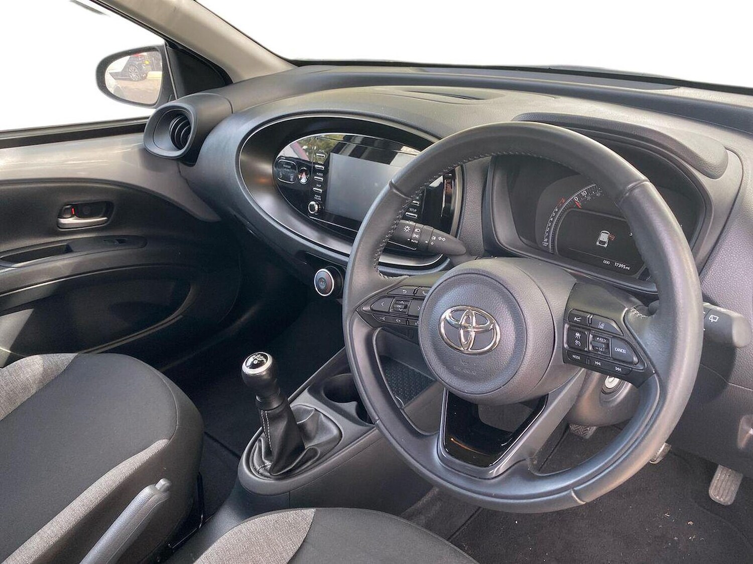 Used Toyota Aygo X 2023 for sale - 75987696: Photo 15