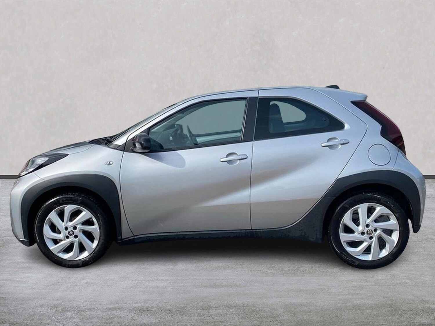 Used Toyota Aygo X 2023 for sale - 75987696: Photo 19