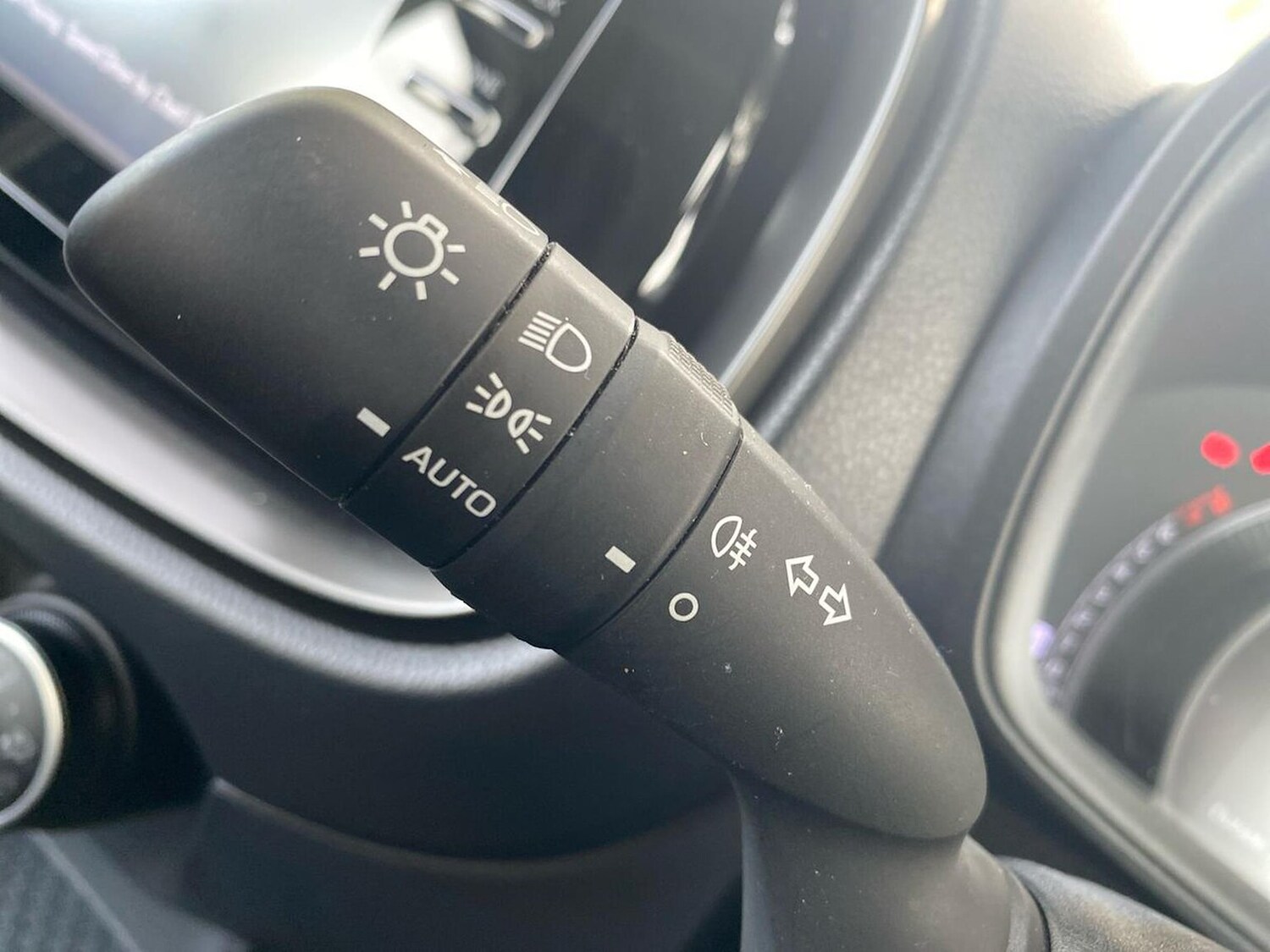 Used Toyota Aygo X 2023 for sale - 75987696: Photo 27