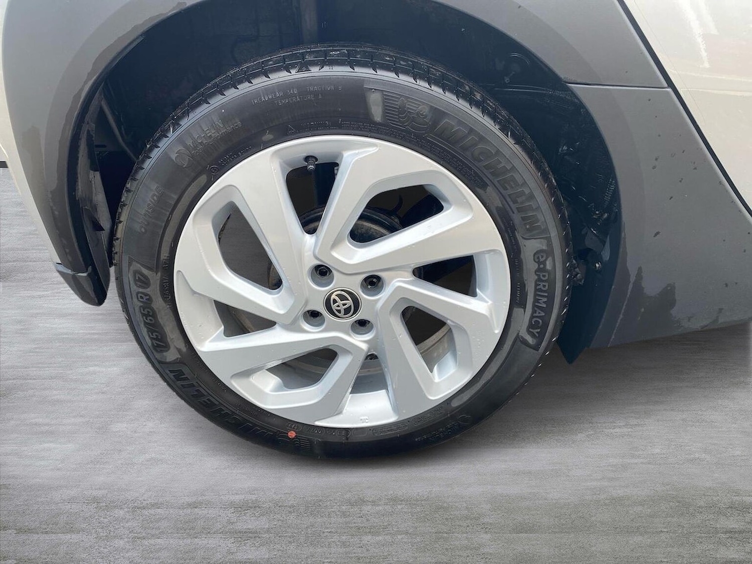 Used Toyota Aygo X 2023 for sale - 75987696: Photo 6