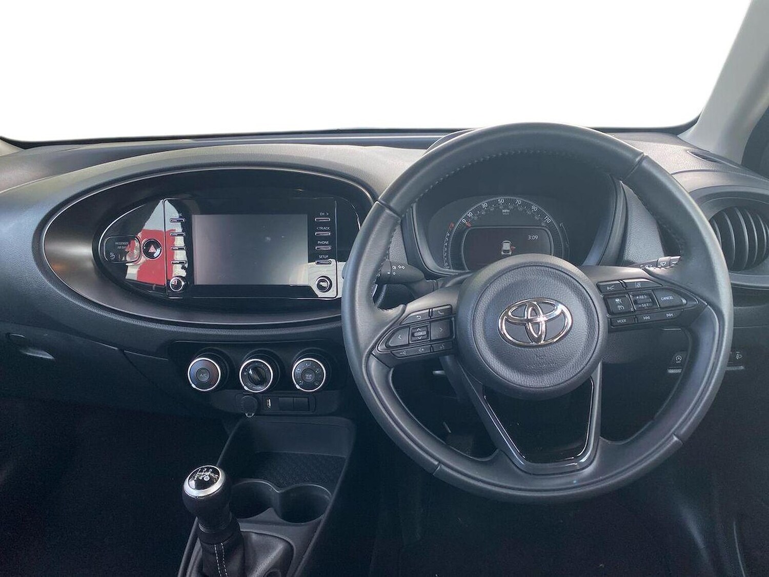 Used Toyota Aygo X 2023 for sale - 75987696: Photo 9