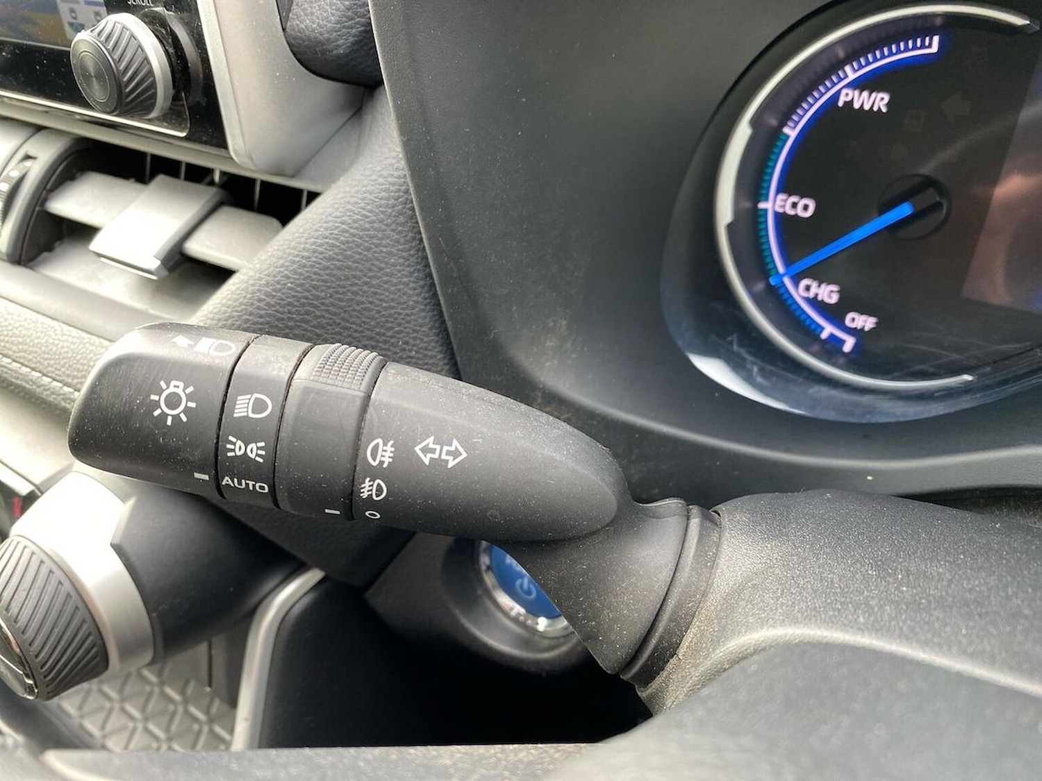 Used Toyota RAV4 2022 for sale - 77916129: Photo 28