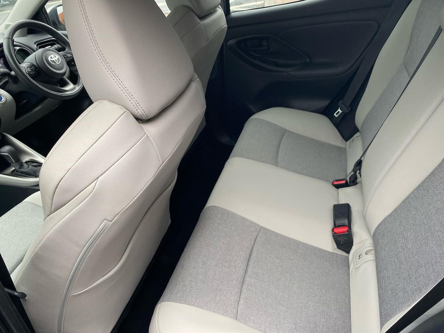 Used Toyota Yaris 2022 for sale - 76471064: Photo 16