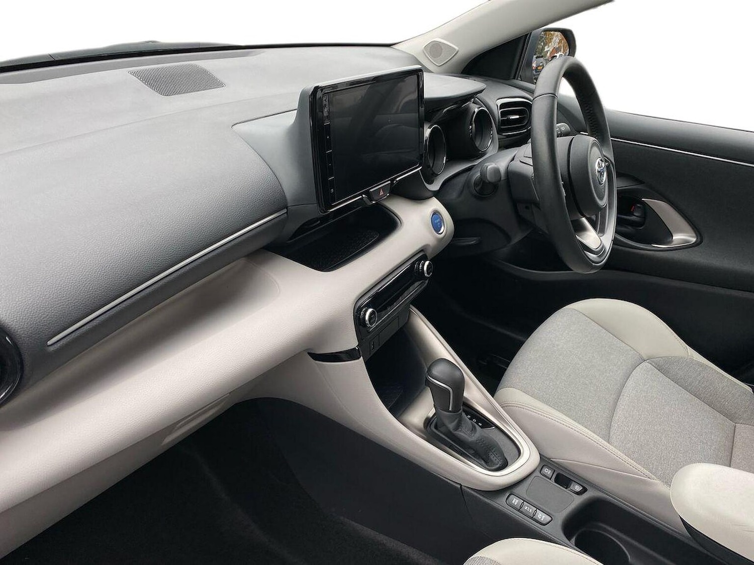 Used Toyota Yaris 2022 for sale - 76471064: Photo 7