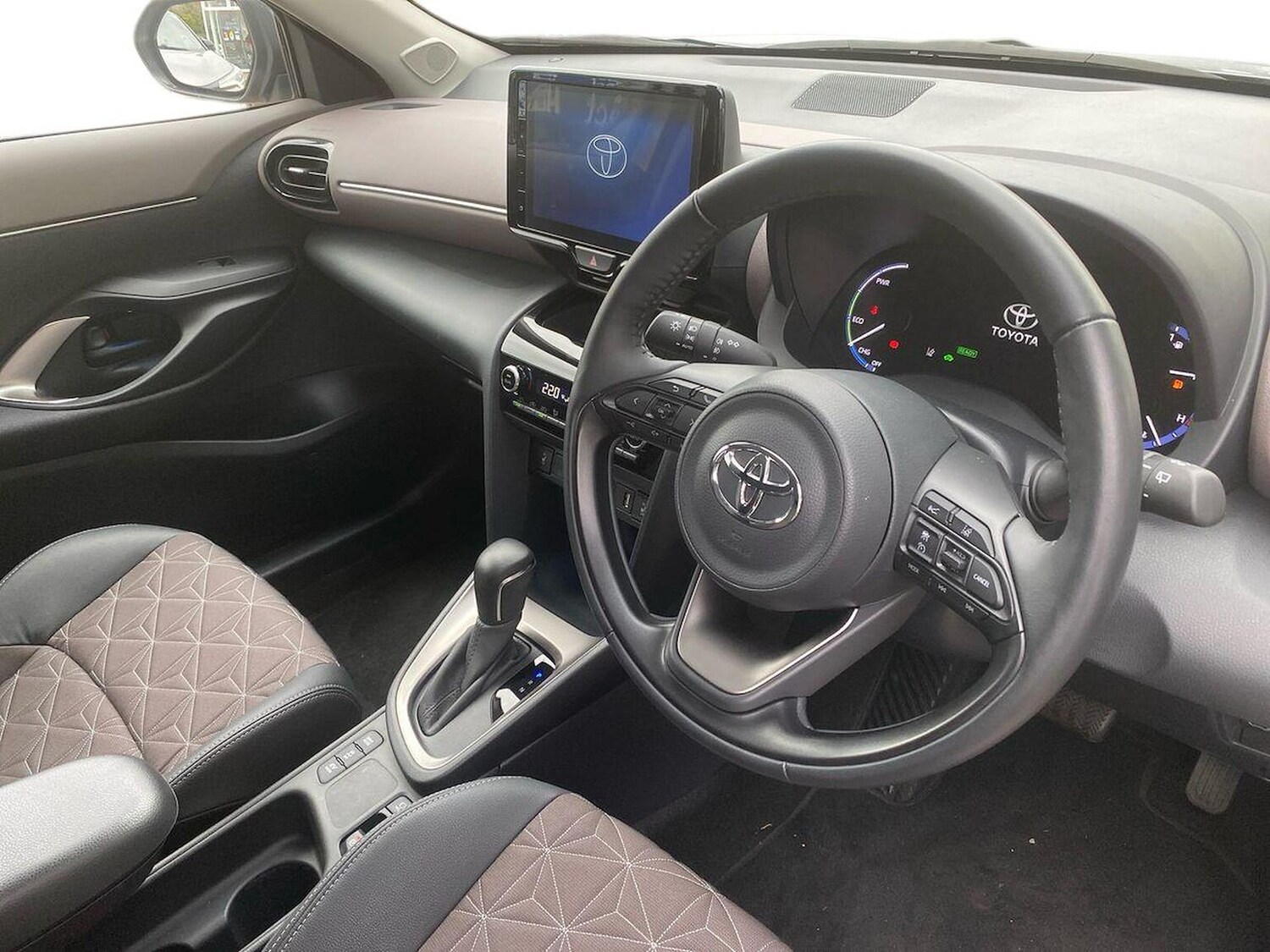 Used Toyota Yaris Cross 2023 for sale - 76231731: Photo 15