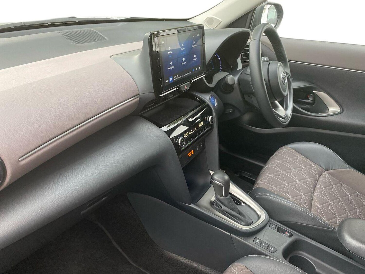 Used Toyota Yaris Cross 2023 for sale - 76231731: Photo 7