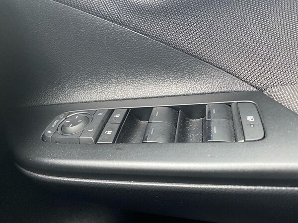 Used Toyota C-HR 2025 for sale - 76292999: Photo 21