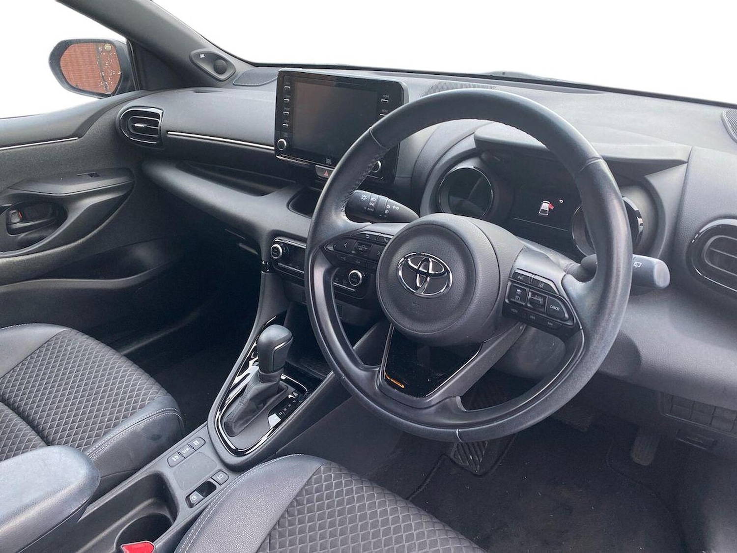 Used Toyota Yaris 2022 for sale - 76751929: Photo 15