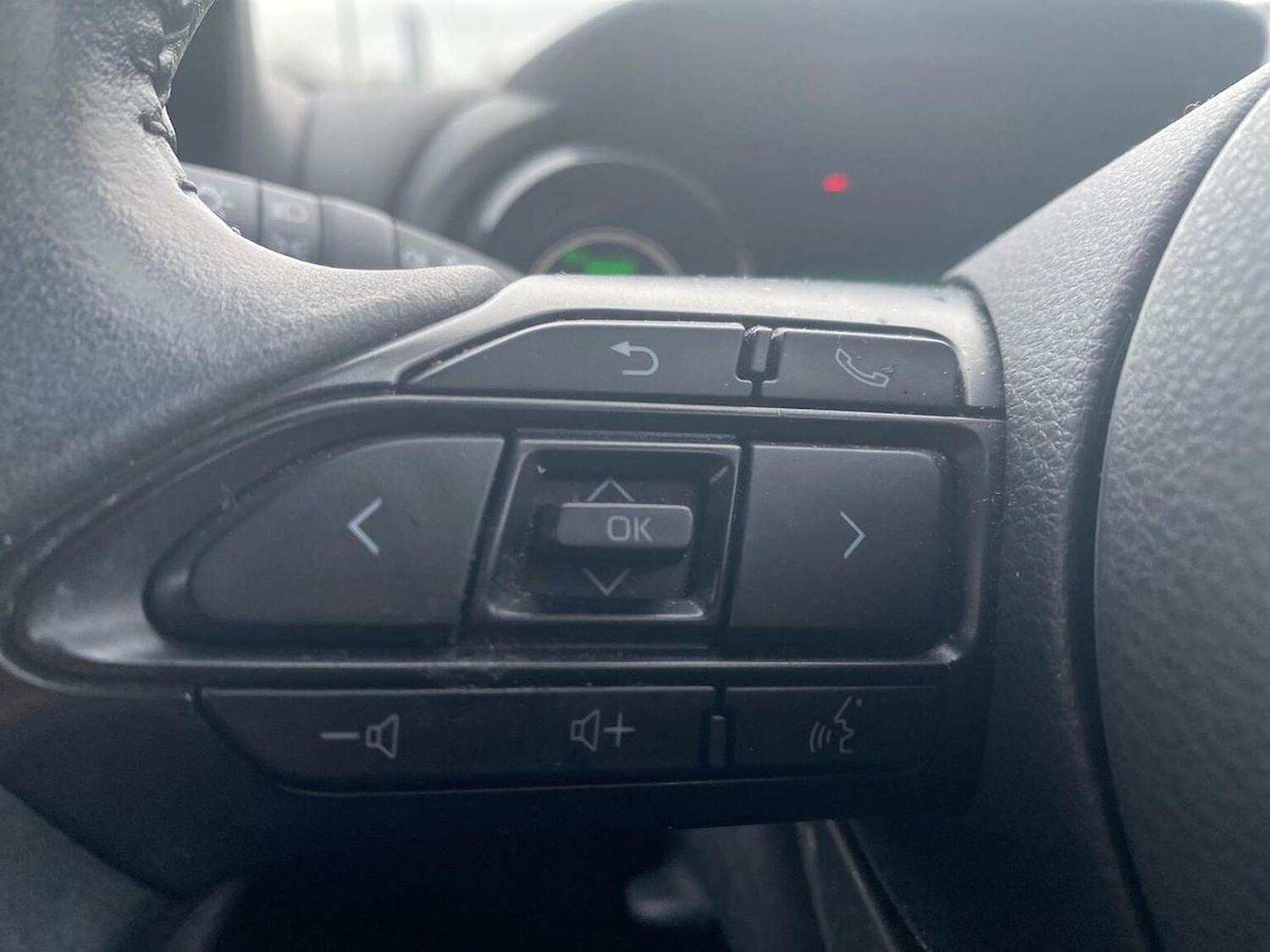 Used Toyota Yaris 2022 for sale - 76751929: Photo 25