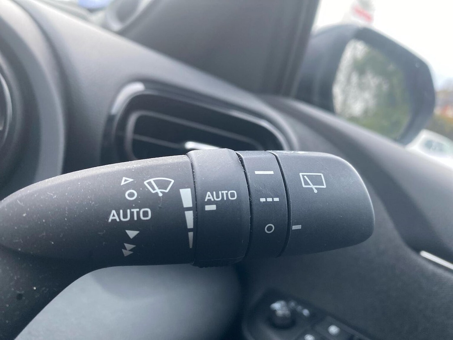 Used Toyota Yaris 2022 for sale - 76751929: Photo 26