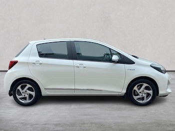 Used Toyota Yaris 2015 for sale - 75490926: Photo