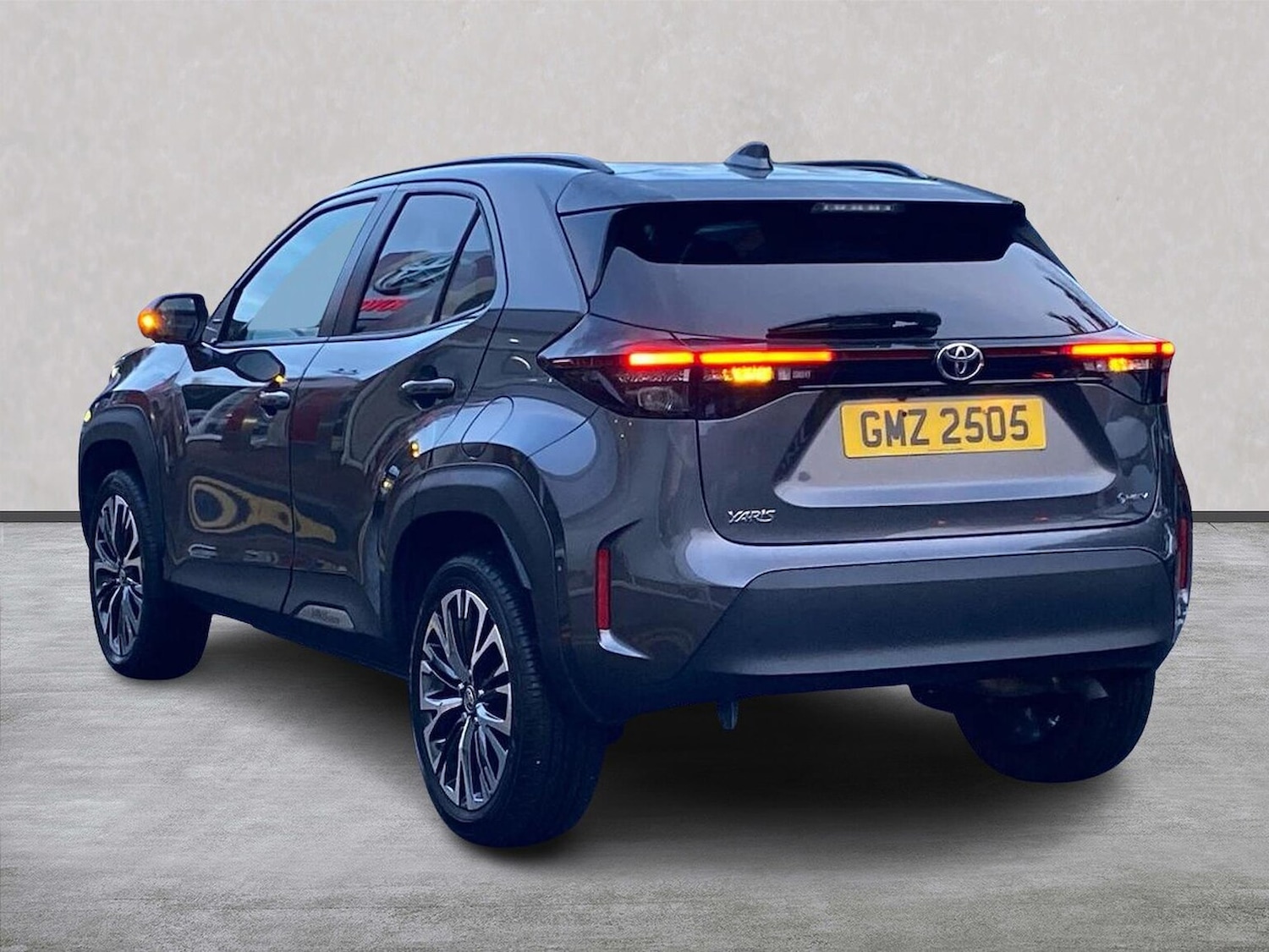 Used Toyota Yaris Cross 2024 for sale - 76830743: Photo 2