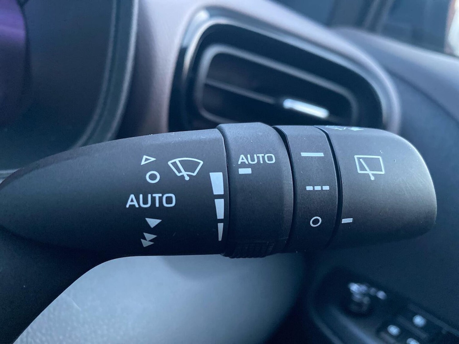 Used Toyota Yaris Cross 2024 for sale - 76830743: Photo 27