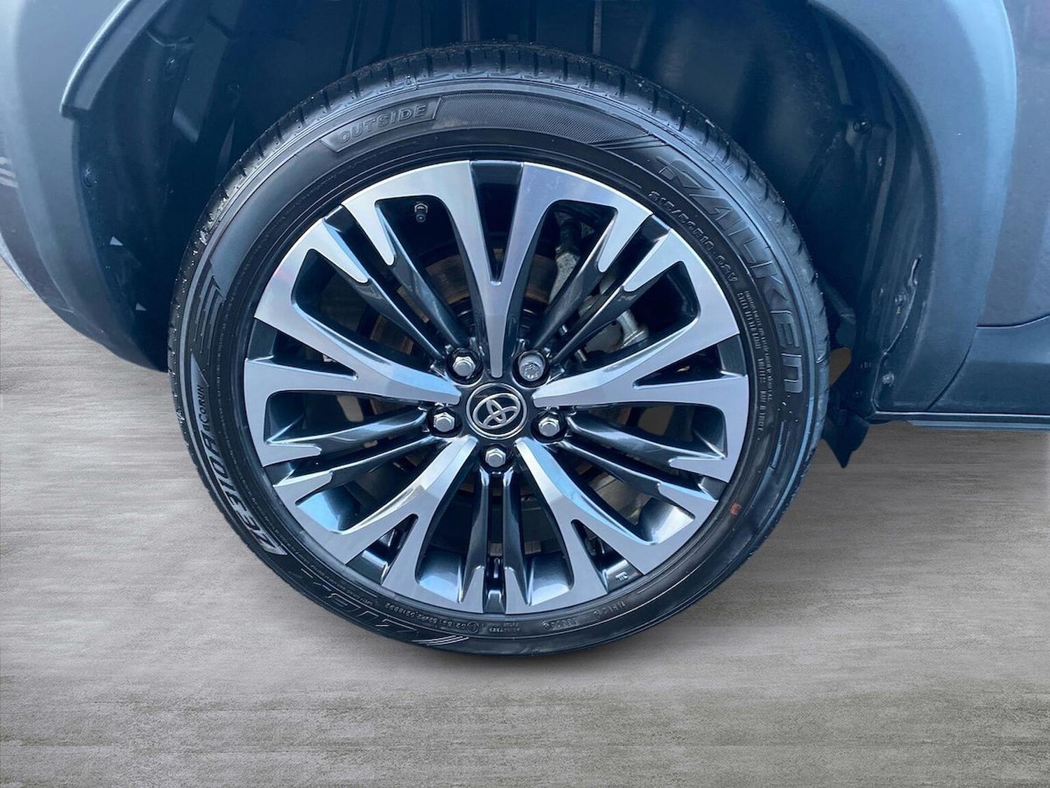 Used Toyota Yaris Cross 2024 for sale - 76830743: Photo 6