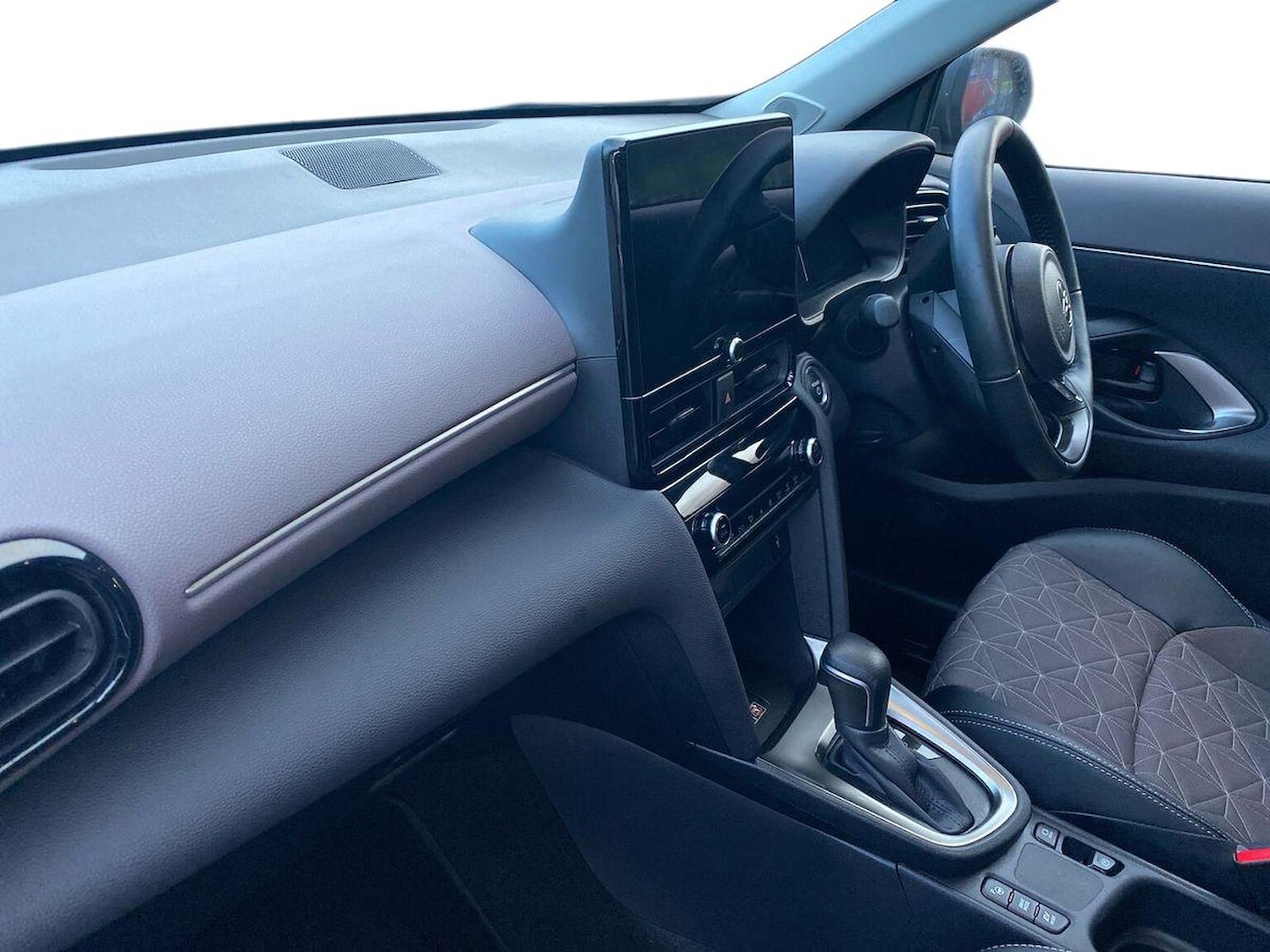 Used Toyota Yaris Cross 2024 for sale - 76830743: Photo 7