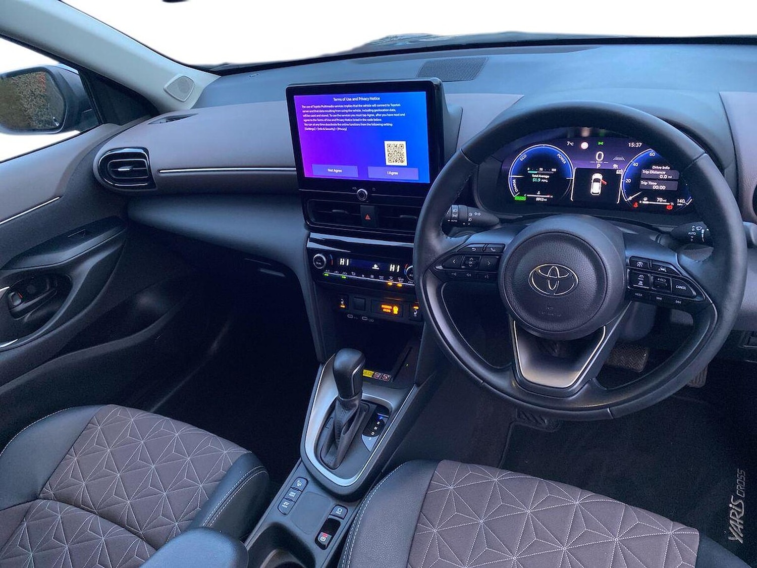 Used Toyota Yaris Cross 2024 for sale - 76830743: Photo 8