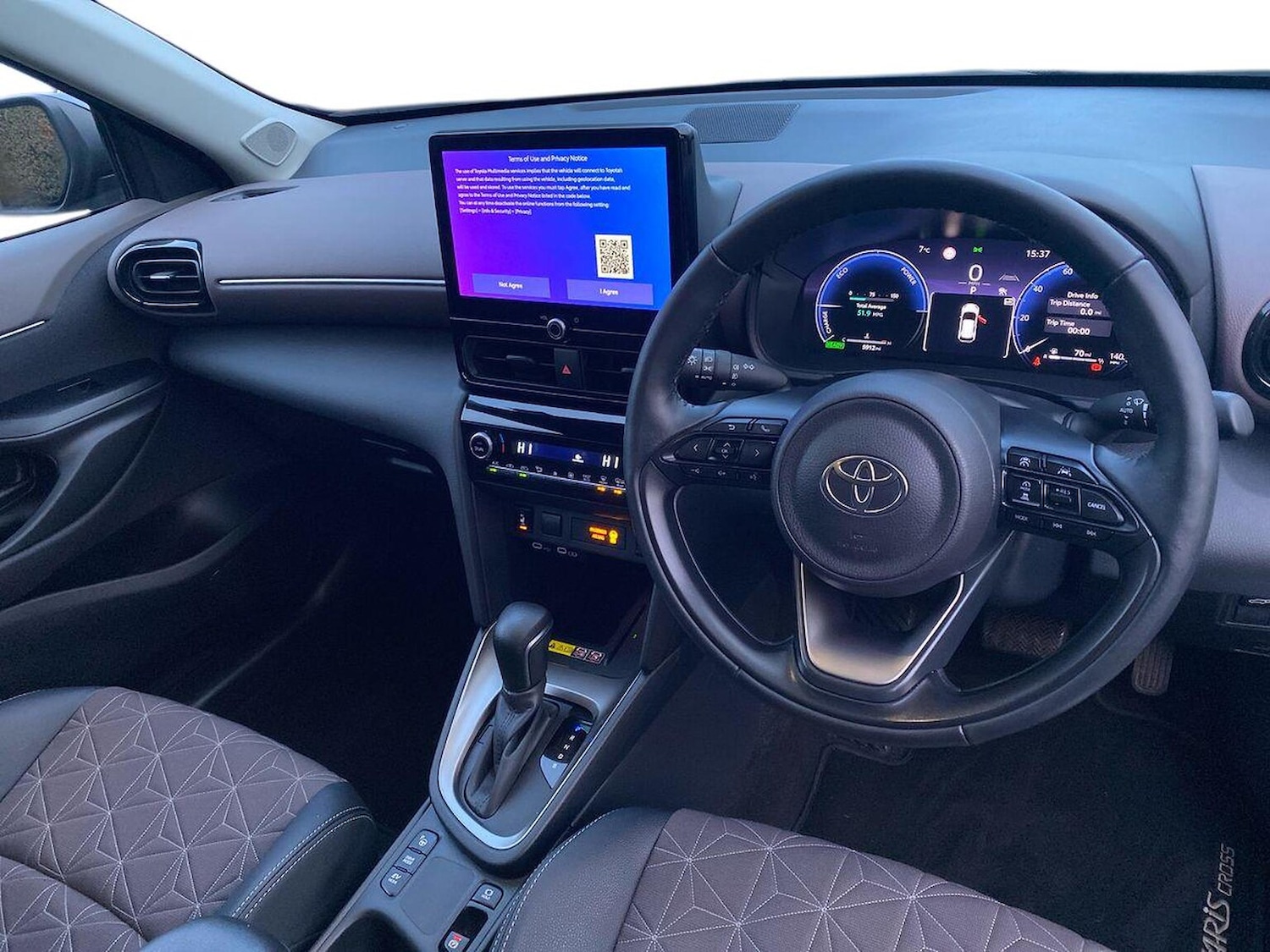 Used Toyota Yaris Cross 2024 for sale - 76830743: Photo 9