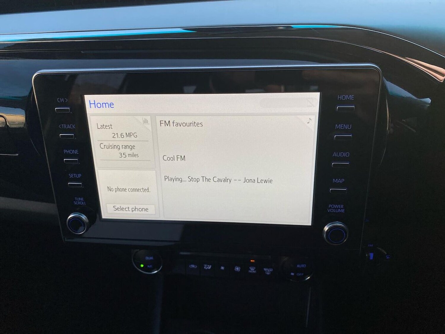 Used Toyota Hilux 2023 for sale - 77487650: Photo 24