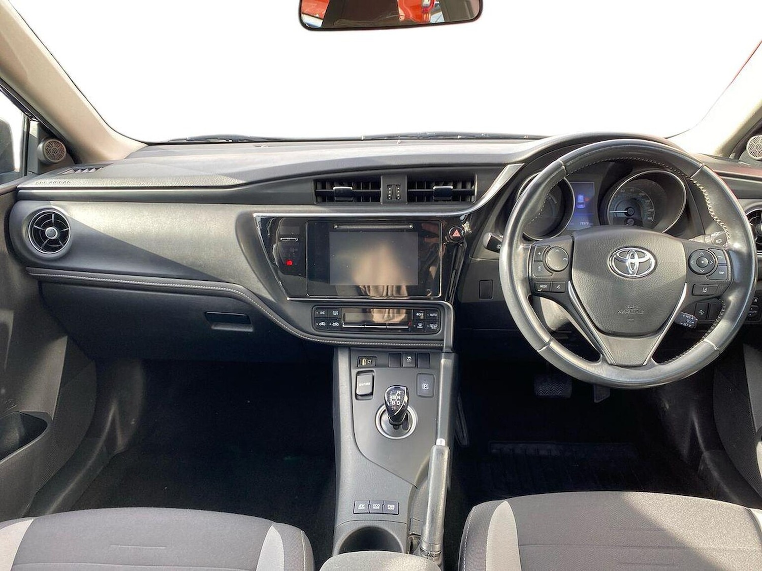 Used Toyota Auris 2018 for sale - 77845343: Photo 8