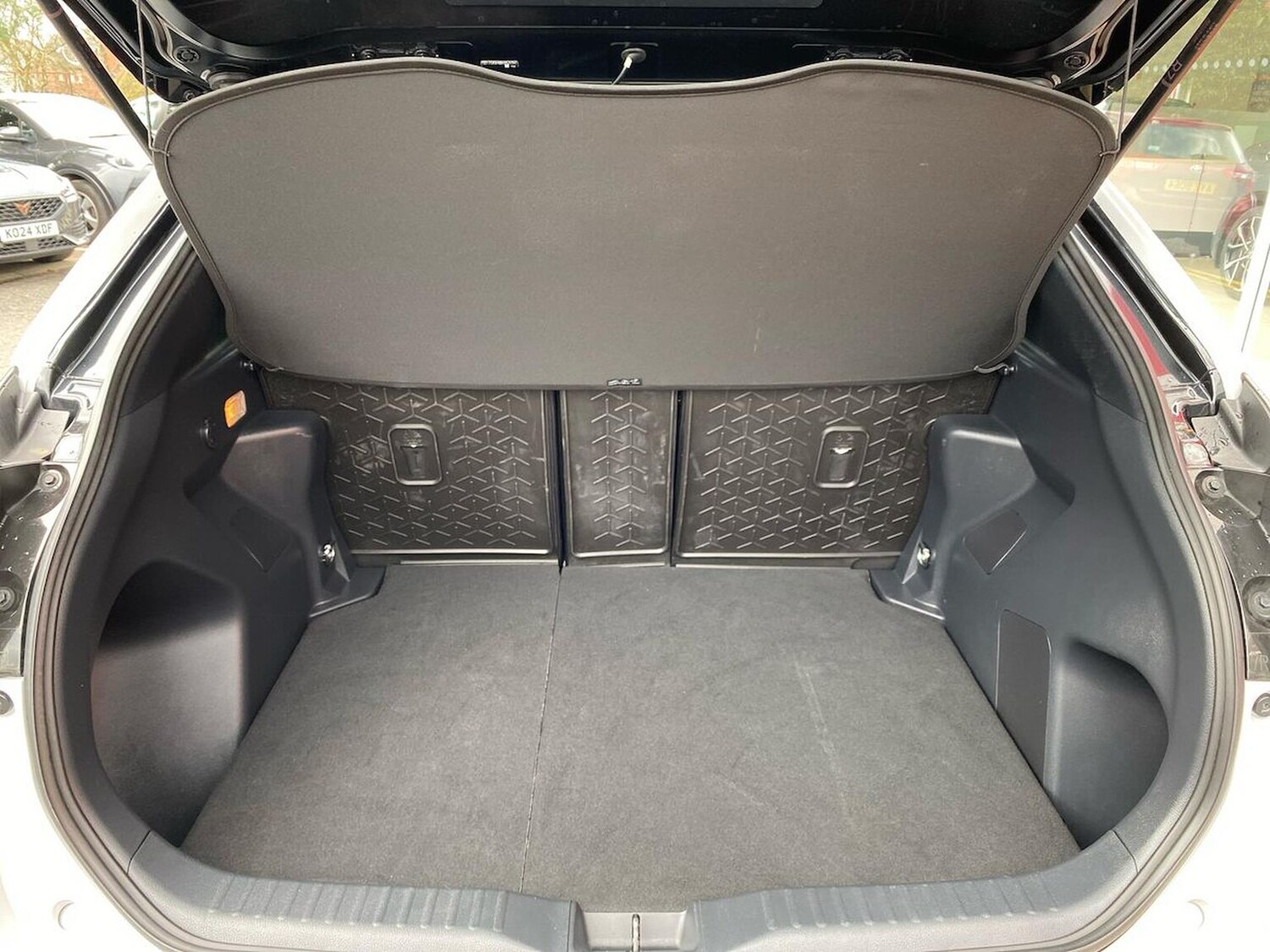 Used Toyota Yaris Cross 2023 for sale - 78192916: Photo 19