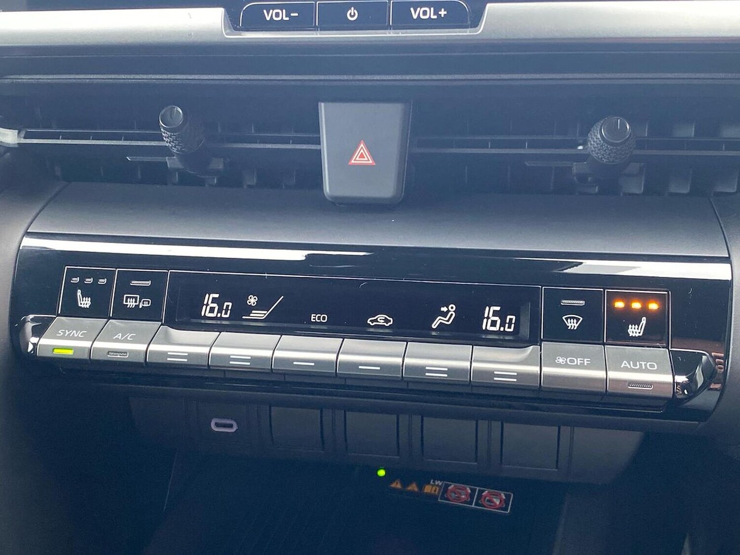 Used Toyota C-HR 2025 for sale - 77980068: Photo 12