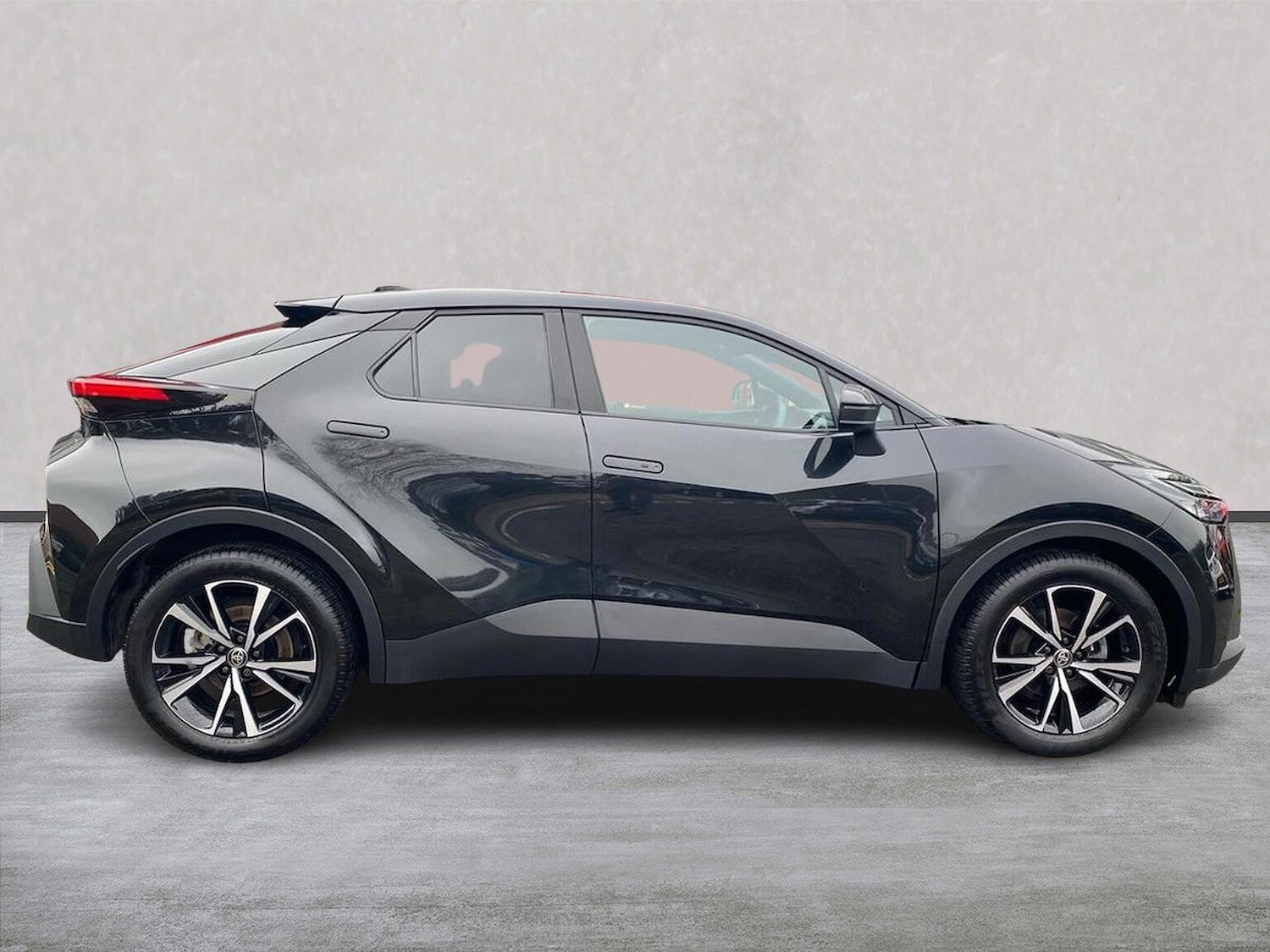Used Toyota C-HR 2025 for sale - 77980068: Photo 3