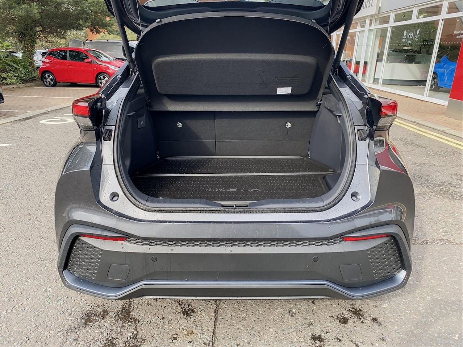 Used Toyota C-HR 2024 for sale - 76313859: Photo 17