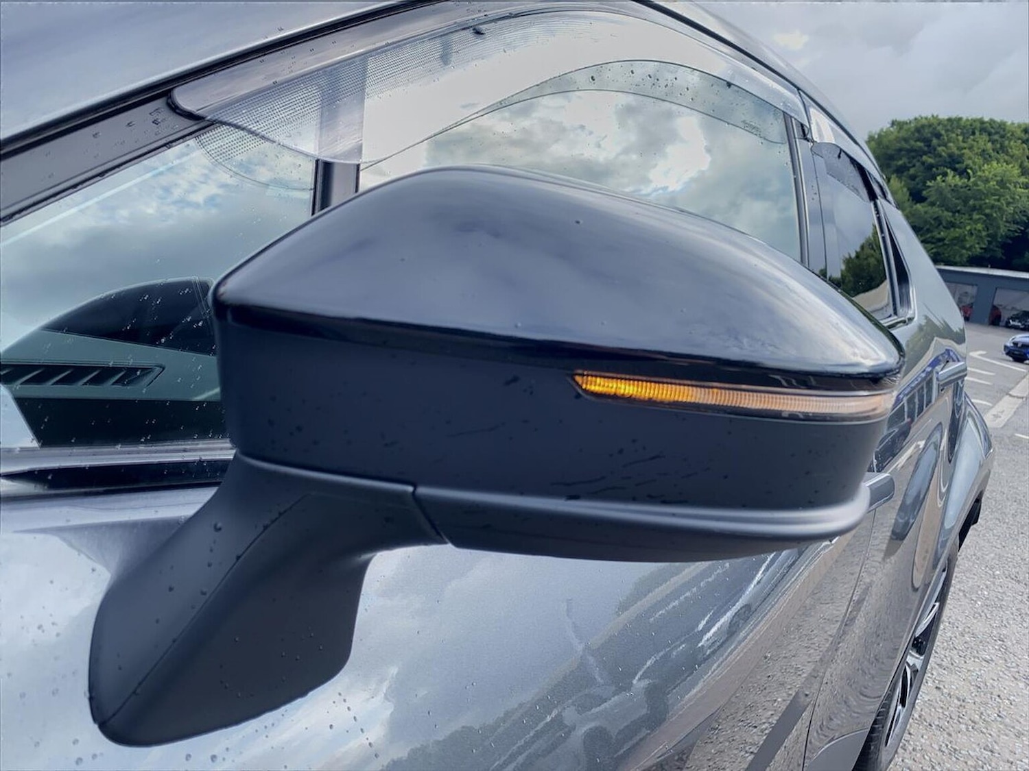 Used Toyota C-HR 2024 for sale - 76313859: Photo 31