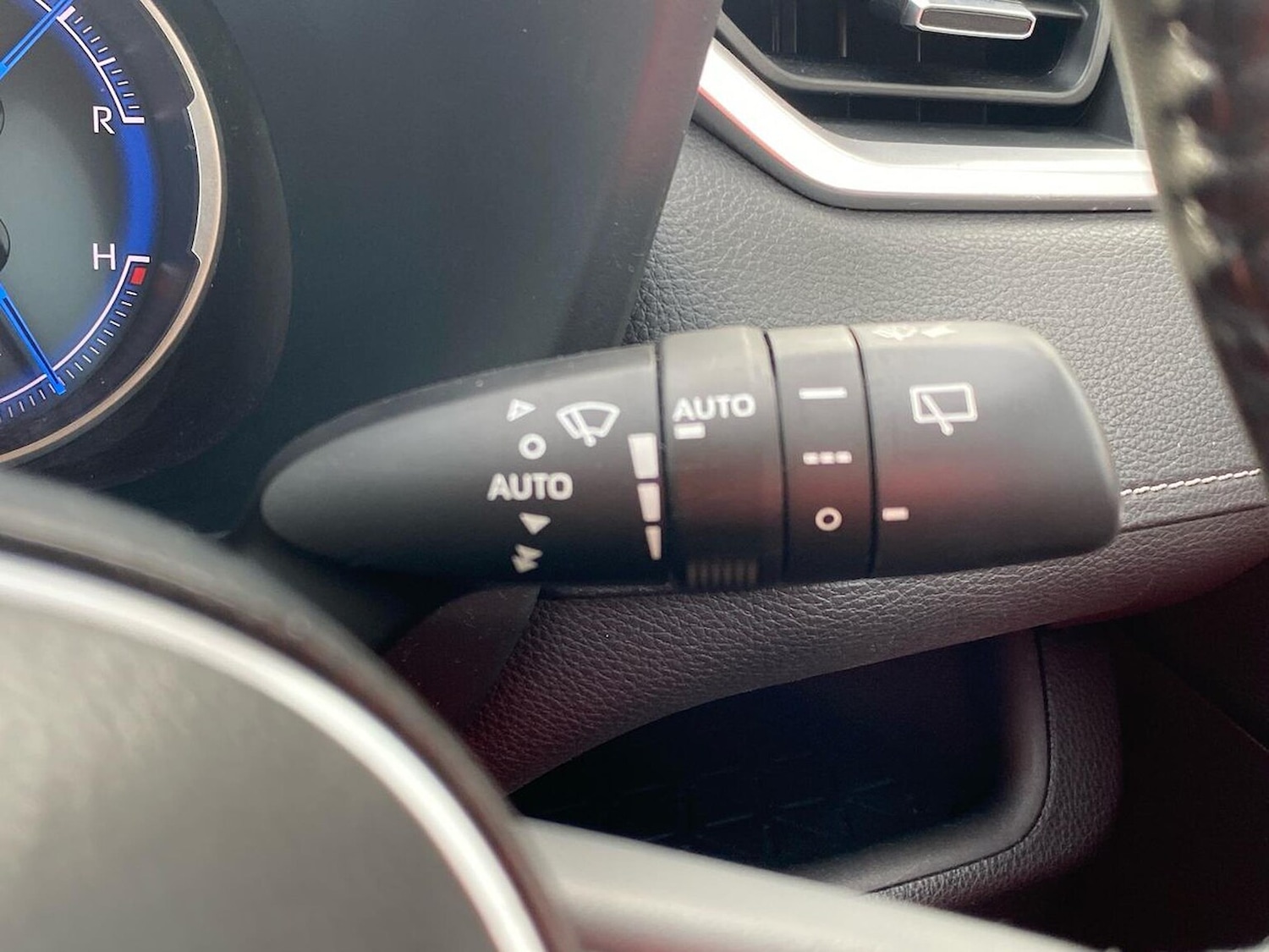 Used Toyota RAV4 2021 for sale - 78192940: Photo 29