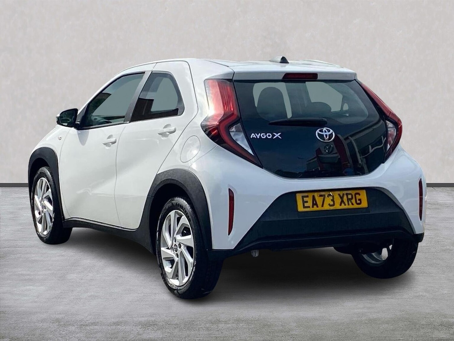 Used Toyota Aygo X 2023 for sale - 75987687: Photo 2