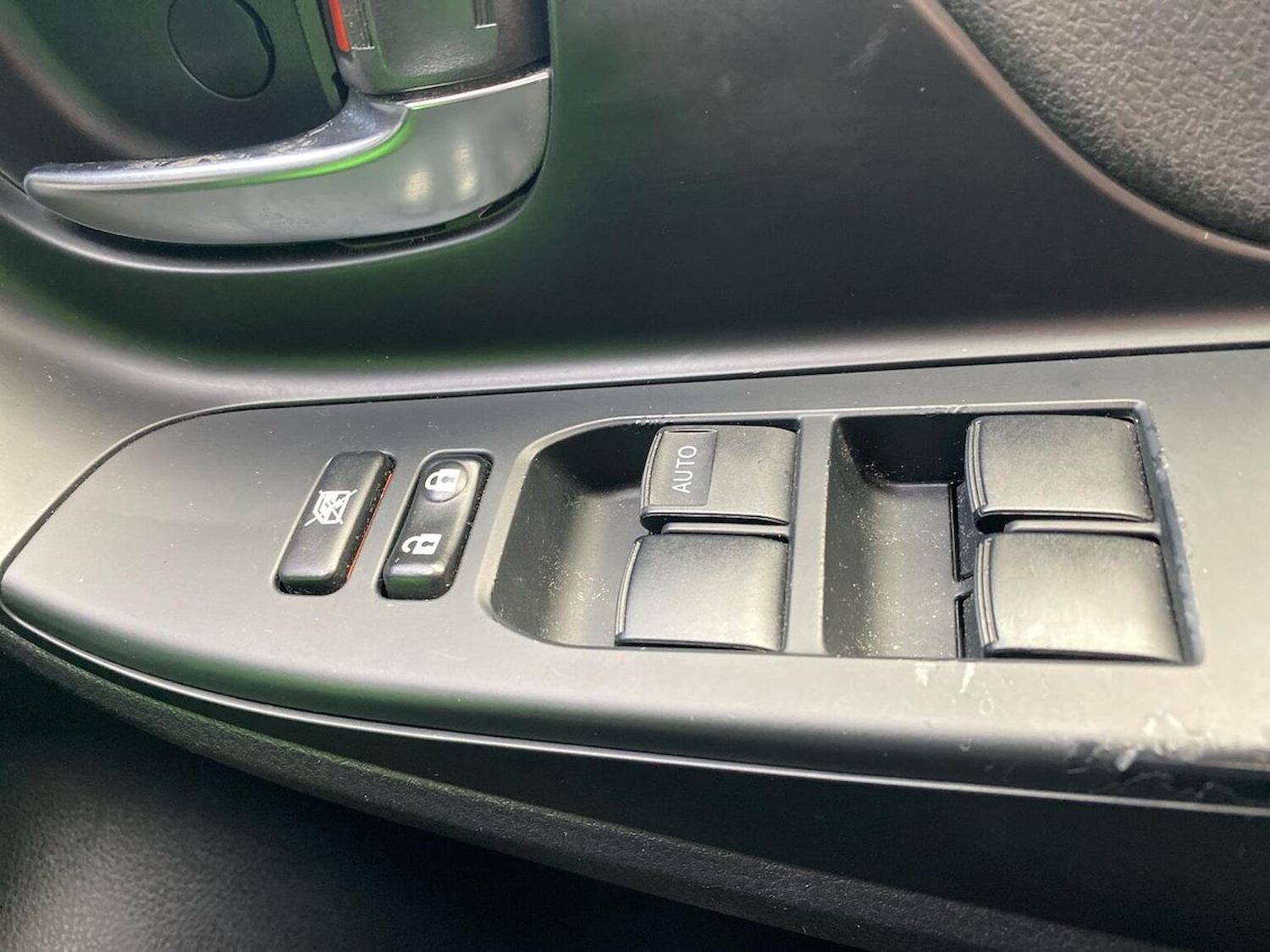 Used Toyota Yaris 2014 for sale - 76392443: Photo 21