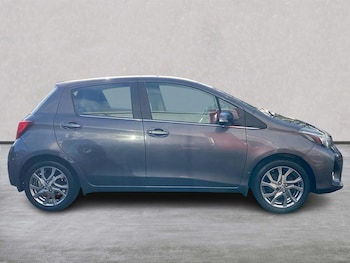 Used Toyota Yaris 2014 for sale - 76392443: Photo