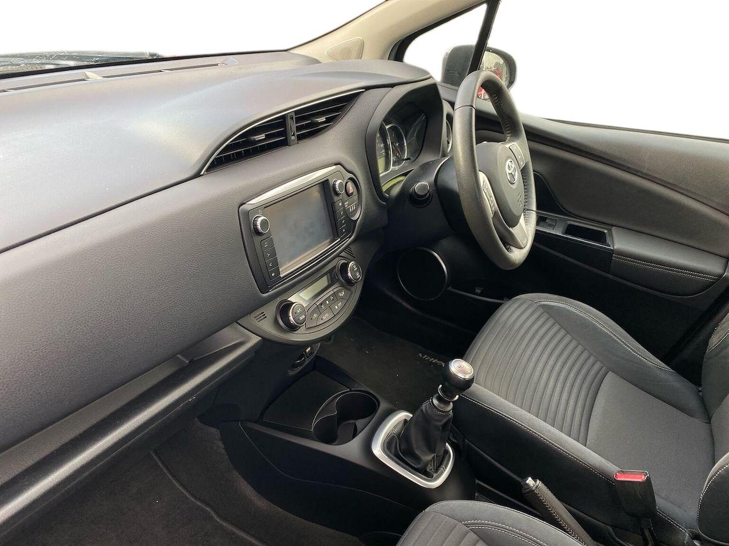 Used Toyota Yaris 2014 for sale - 76392443: Photo 7