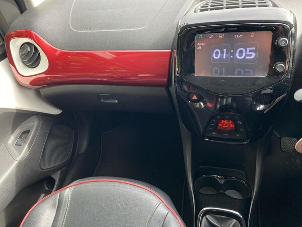 Used Toyota AYGO 2018 for sale - 76198355: Photo 13