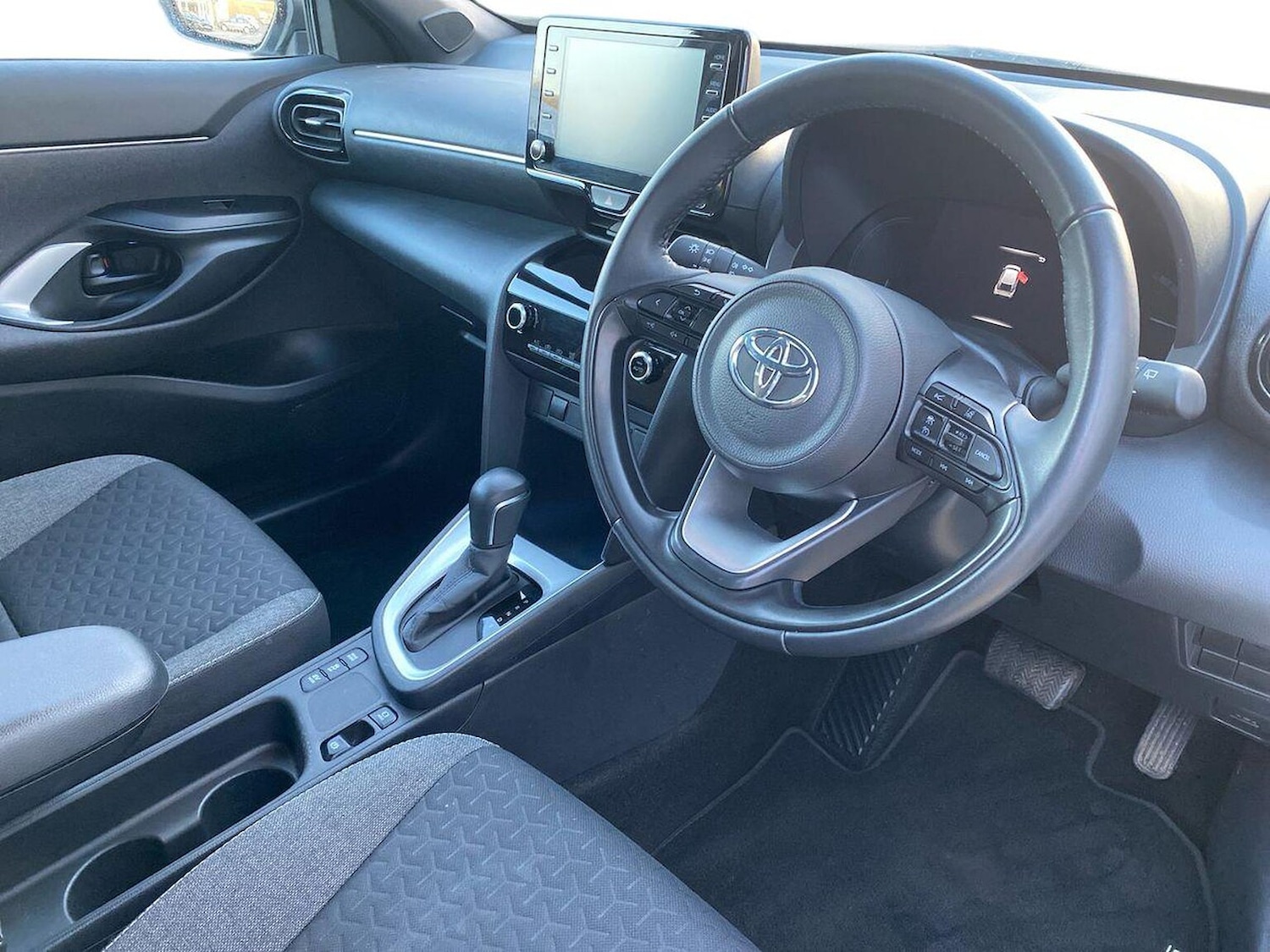 Used Toyota Yaris Cross 2024 for sale - 78053542: Photo 15