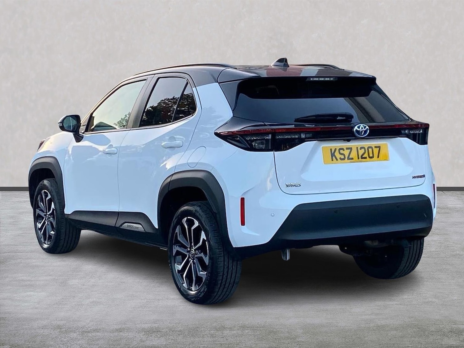 Used Toyota Yaris Cross 2024 for sale - 78053542: Photo 2