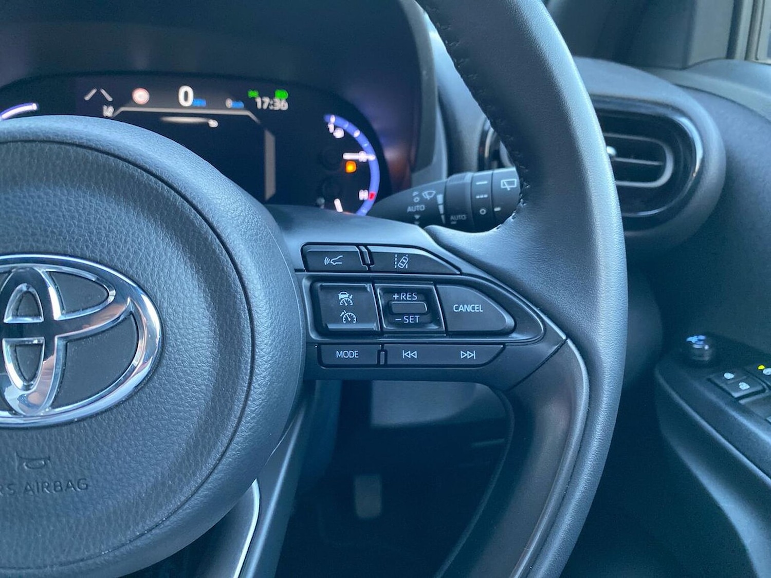 Used Toyota Yaris Cross 2024 for sale - 78053542: Photo 24