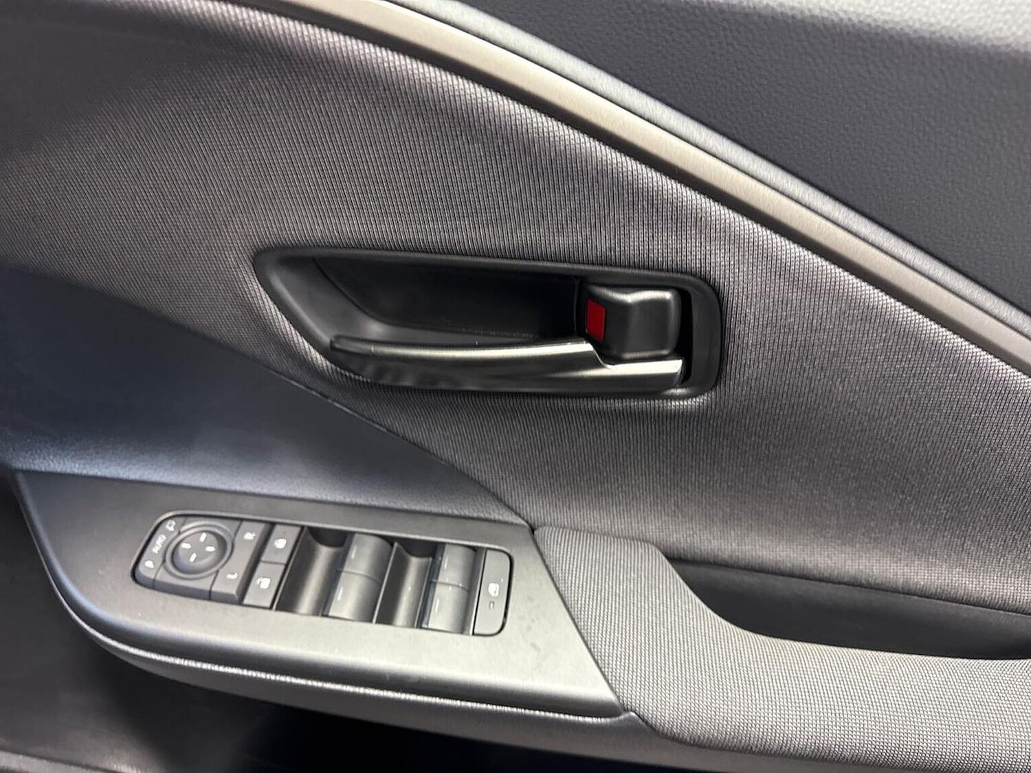 Used Toyota C-HR 2025 for sale - 76884998: Photo 21