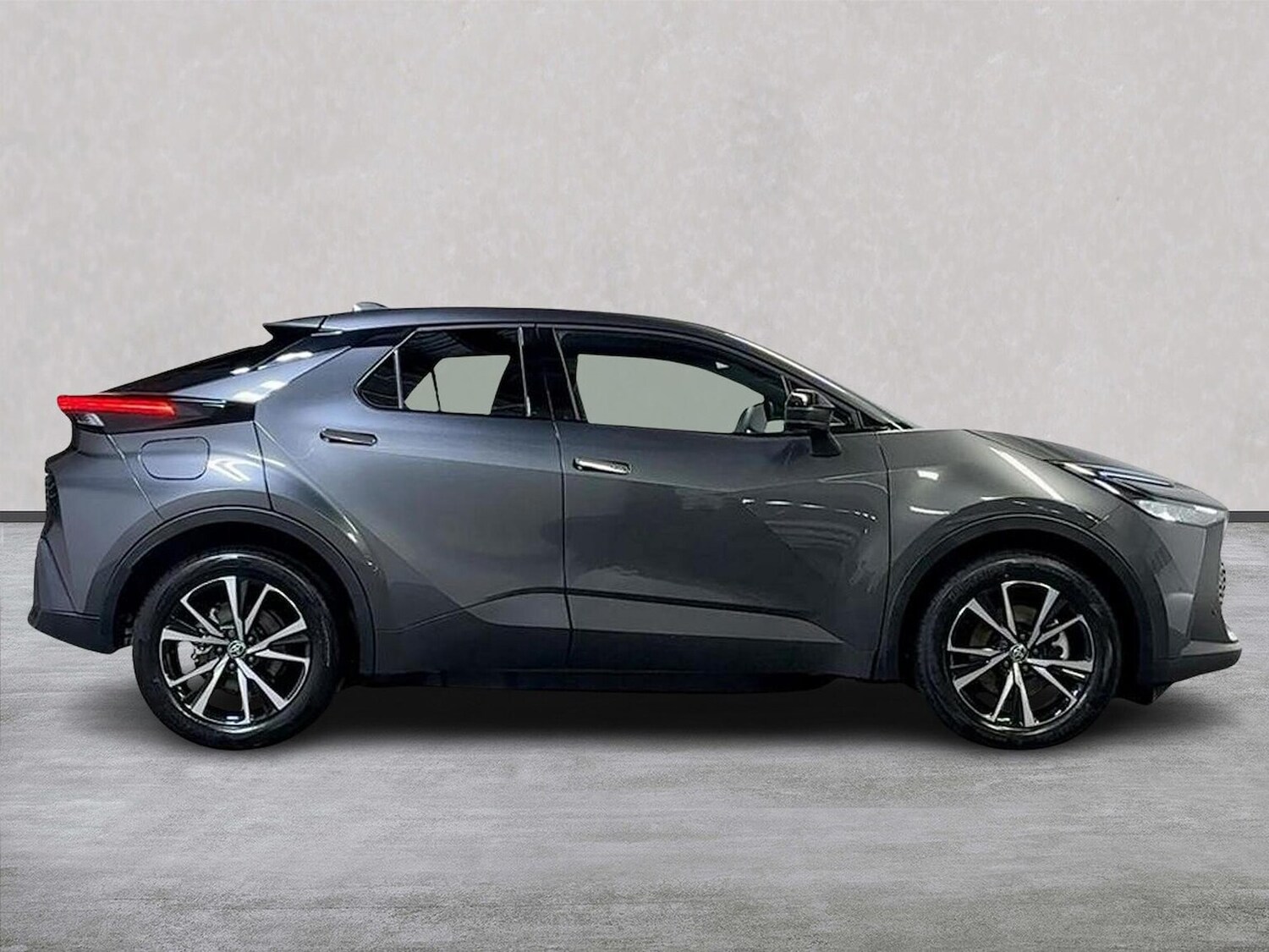 Used Toyota C-HR 2025 for sale - 76884998: Photo 3
