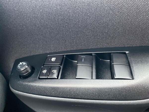 Used Toyota Yaris 2023 for sale - 76170739: Photo 21
