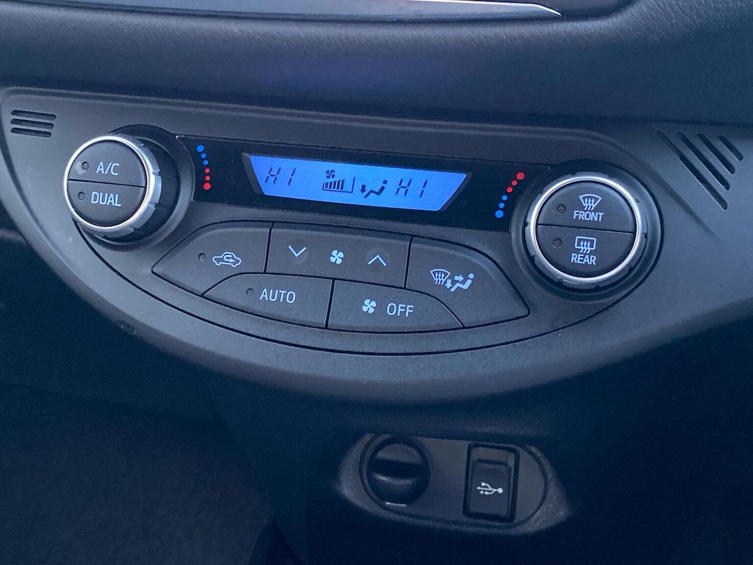 Used Toyota Yaris 2017 for sale - 78192896: Photo 14