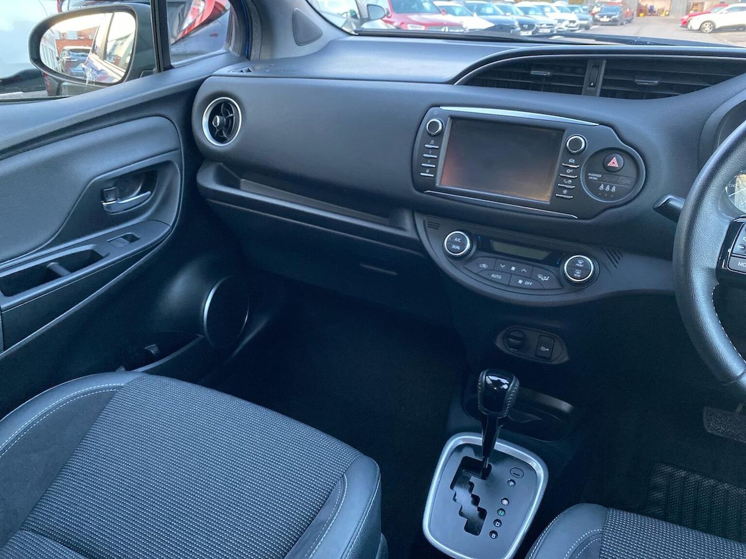 Used Toyota Yaris 2017 for sale - 78192896: Photo 15