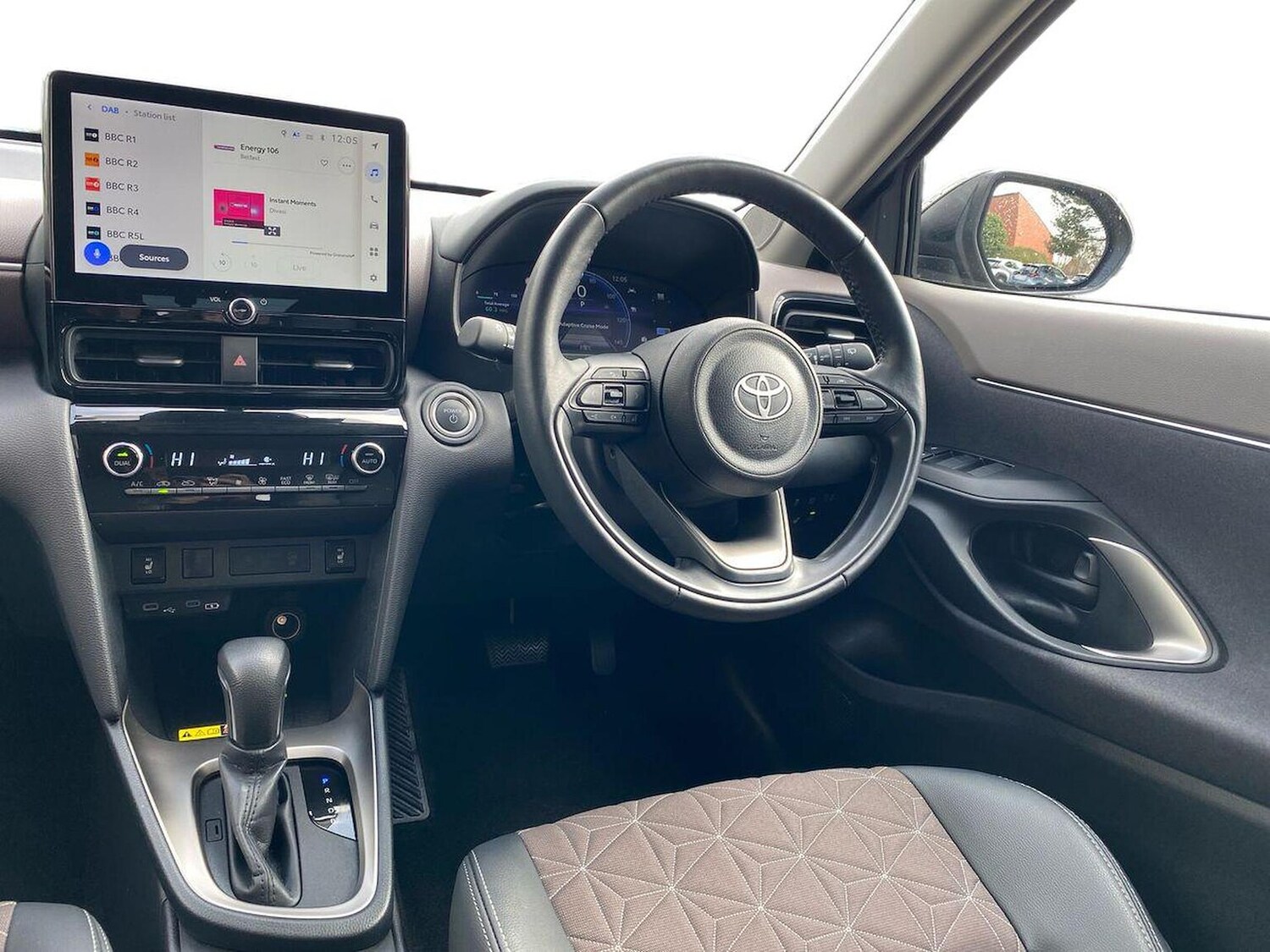 Used Toyota Yaris Cross 2024 for sale - 78211117: Photo 17