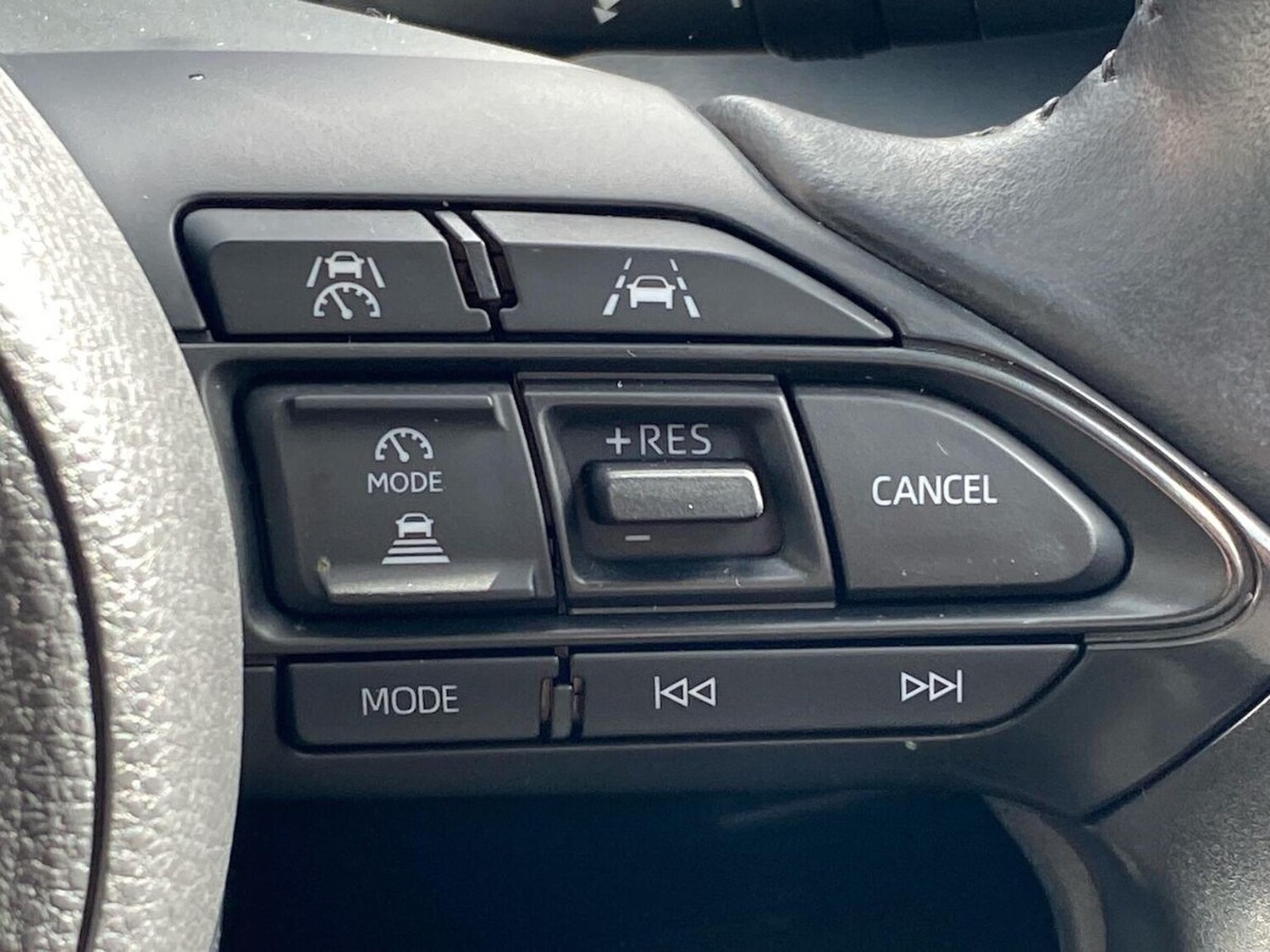 Used Toyota Yaris Cross 2024 for sale - 78211117: Photo 27