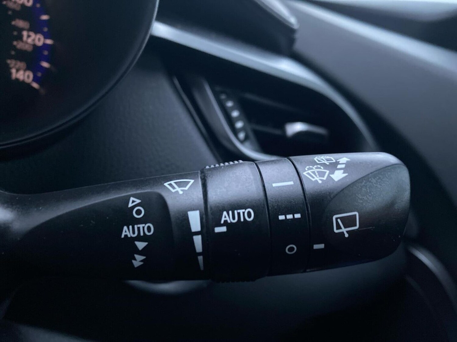 Used Toyota C-HR 2023 for sale - 77487643: Photo 27