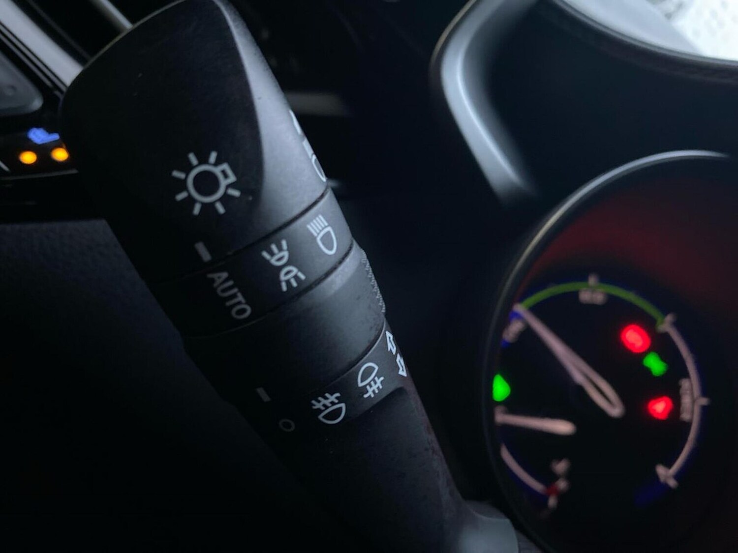 Used Toyota C-HR 2023 for sale - 77487643: Photo 28