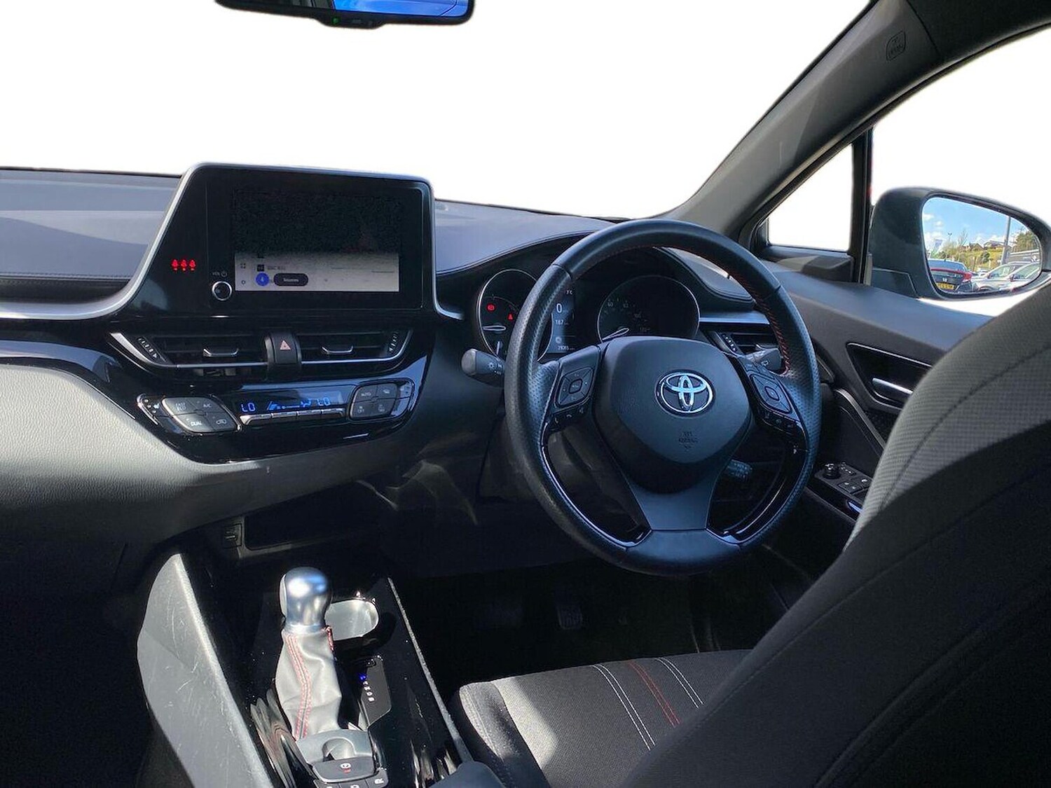 Used Toyota C-HR 2023 for sale - 78211126: Photo 18